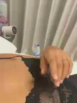 Cam4 Live Sex of Beurette92