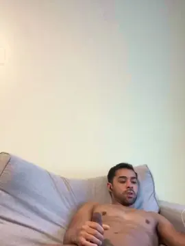 Cam4 Free Live Porn of Safadodotado27