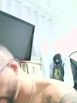 Cam4 Sex Cam of Abrahao22