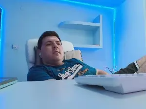 Cam4 Free Live Porn of Jasonjacks8