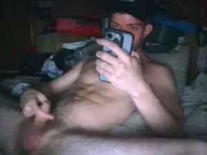 Cam4 Live Sex Cam of RaveisKing75