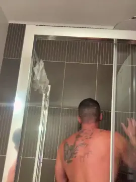 Cam4 Live Sex of 3friends