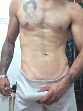 Cam4 Free Live Porn of thelilbigklein