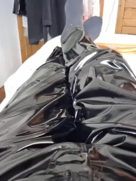 Cam4 Live Sex of Pvcfrenzie09