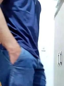 Cam4 Sex Chat of maxshuel