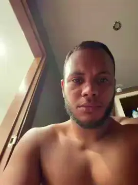 Cam4 Nude Webcam of POTRO_latino2