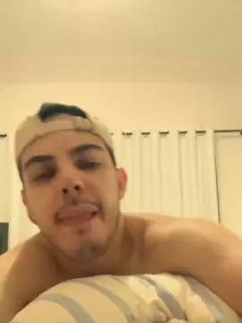 Cam4 Free Porn Cam of diguinho51