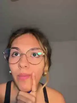 Cam4 Private Sex Chat of emi444