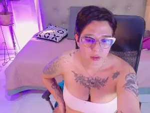 Cam4 Adult Webcam of chloe_rosse_