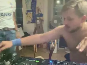 Cam4 Watch Live Sex Cams of Neo_J