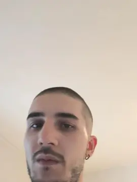 Cam4 Live Sex Cam of Gufetto99