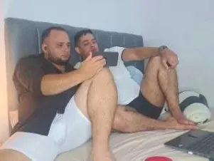 Cam4 Live Porn of LoganandRyan