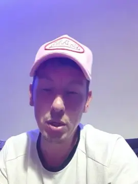 Cam4 Live Porn of dlogs82