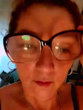 Cam4 Sex Chat of milfsexy1