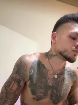Cam4 Free Porn Cam of nicolas2471