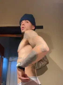 Cam4 Sex Cam of nicolas2471