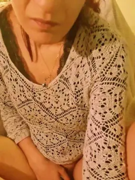 Cam4 Live Sex of Bella96