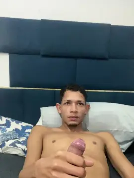Cam4 Live Sex Cam of Mlknovinhooo