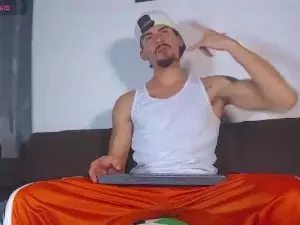 Cam4 Watch Live Sex Cams of Sharon_Tyga20