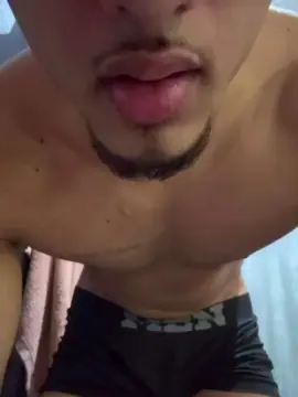Cam4 Nude Webcam of Novinhorj01