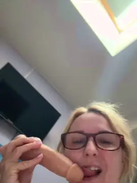 Cam4 Private Sex Chat of lucestellata