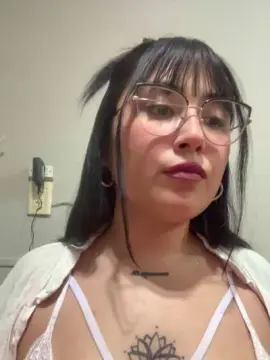 Cam4 Watch Live Sex Cams of Lareyni26