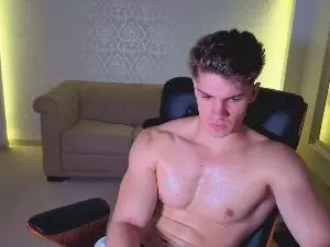Cam4 Live Porn of MaxKaidenn