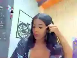 Cam4 Nude Webcam of ValeriaXHot