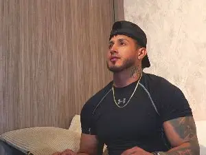 Cam4 Live Sex Cam of Erossteel