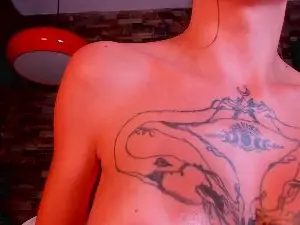 Cam4 Live Sex of LunaMystyque