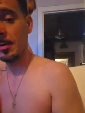 Cam4 Live Sex of Chicosexyhetero