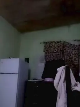 Cam4 Free Live Porn of Alonsomadeira18