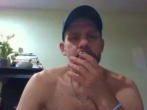 Cam4 Live Sex Cam of filitup4u2