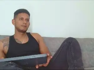 Cam4 Private Sex Chat of Chris_Dick99