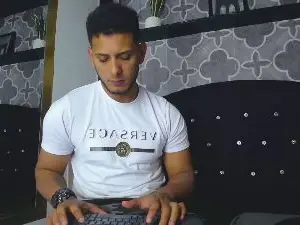 Cam4 Live Sex Cam of Chris_Dick99