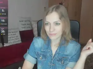 Cam4 Live Sex Cam of CherishSia
