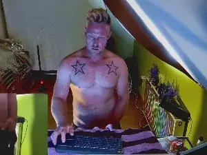 Cam4 Live Porn of Patrick_2025