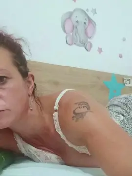 Cam4 Free Live Porn of Molly2