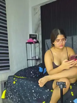 Cam4 Live Sex of Maddyh