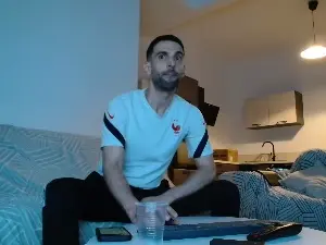 Cam4 Free Porn Cam of yo_funmarseille