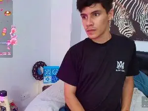 Cam4 Sex Chat of Tommy_carlos