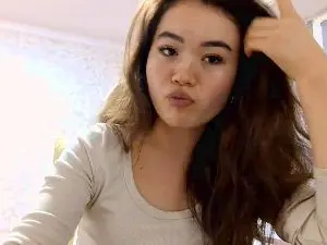 Cam4 Live Sex Cam of AzzieSaindon