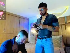 Cam4 Nude Webcam of petterandwilly