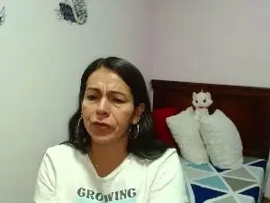 Cam4 Free Porn Cam of camilavargas_
