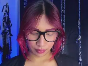 Cam4 Live Porn of charrlotte_quin