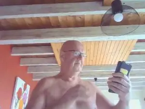 Cam4 Sex Cam of antoinetoutnu1