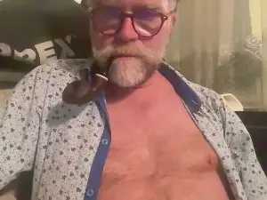 Cam4 Watch Live Sex Cams of bttm4older1