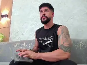 Cam4 Live Sex of Petesevanss