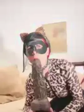Cam4 Nude Webcam of Moniqu3Lov3