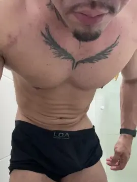 Cam4 Live Porn of _lucas_ramos